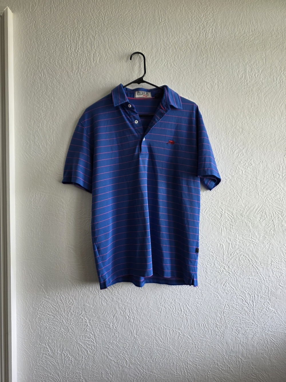 Blue Polo with Pink Stripes – Classic Men’s Short-Sleeve